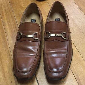 9 KENNETH COLE REACTION brown leather slip ons GUC